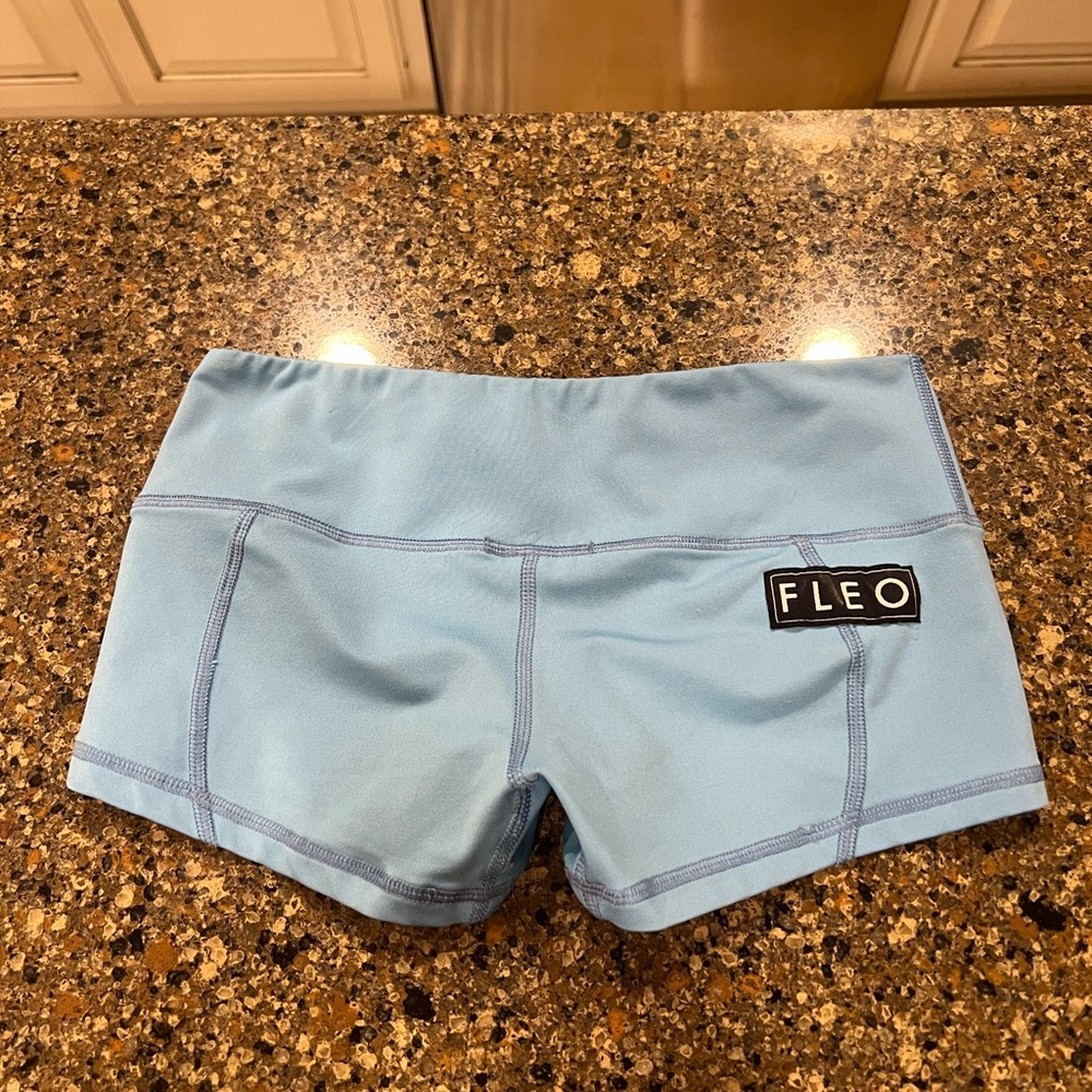 Fleo shorts. Size small. Low rise contour.
